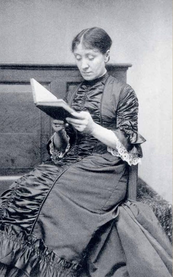 Georgiana Burne-Jones Frederick Hollyer fényképén 1882-ben, forrás: Wikimedia Commons